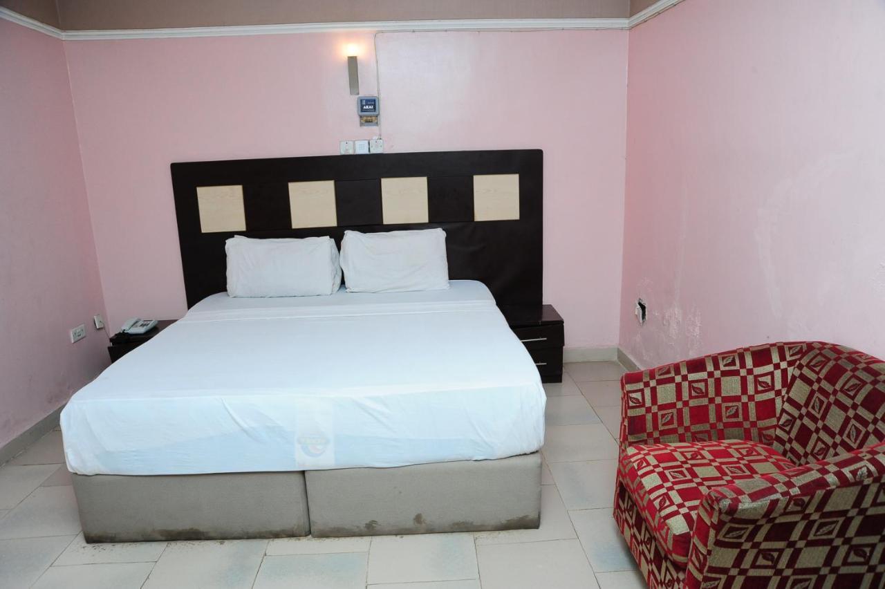 Richton Hotel And Suites Abeokuta Room photo